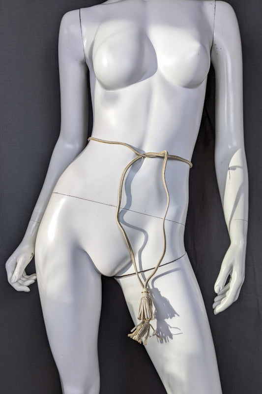1970s White Leather Tassel Tie Belt | M