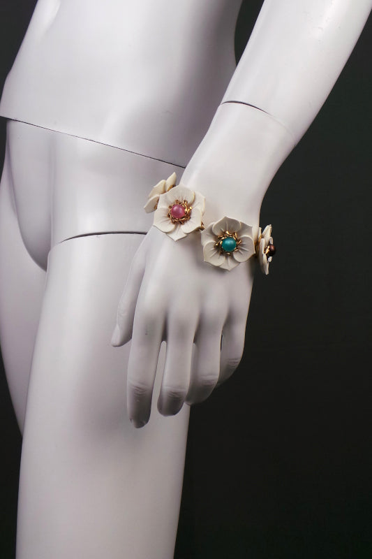 1960s White Flower Multi Colour Bracelet