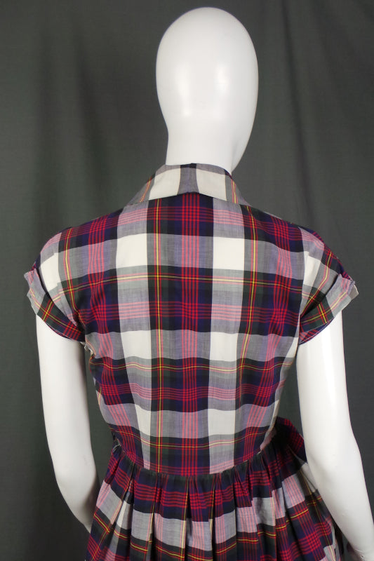 1950s Purple and Red Plaid Check Classic Shirtwaister Dress, 38in Bust