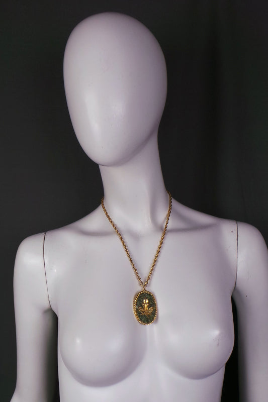 1970s Jade Maple Leaf Vintage Necklace