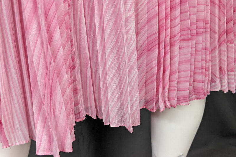 1970s Pink Pleated Swirl Dress | Fink Modell | M