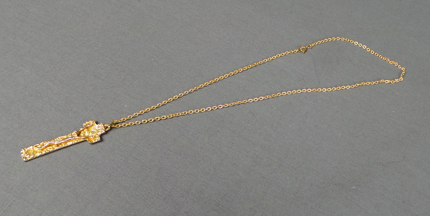 1970s Gold Brutalist Crucifixion Pendant Necklace