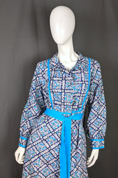 1960s Blue Daisies Housecoat | Charnos | 2XL