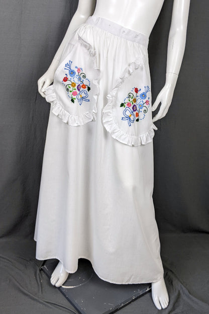 1970s Embroidered White Apron Prairie Dress | M