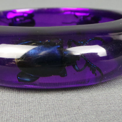 1950s Iridescent Beetle Purple Lucite Bangle