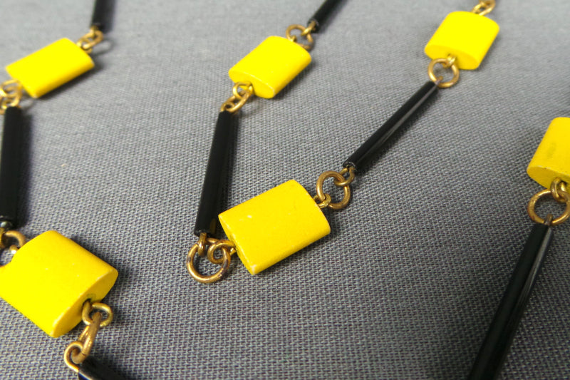 1960s Black and Yellow Square Bead Long Necklace