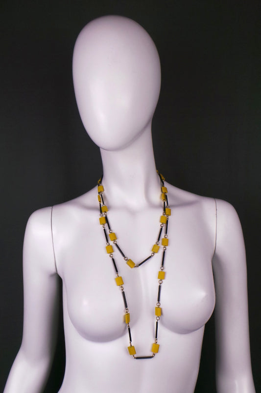 1960s Black and Yellow Vintage Long Necklace