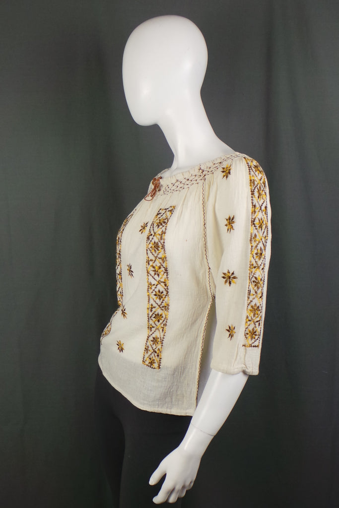 1960s Cream Cheesecloth Embroidered Vintage Top