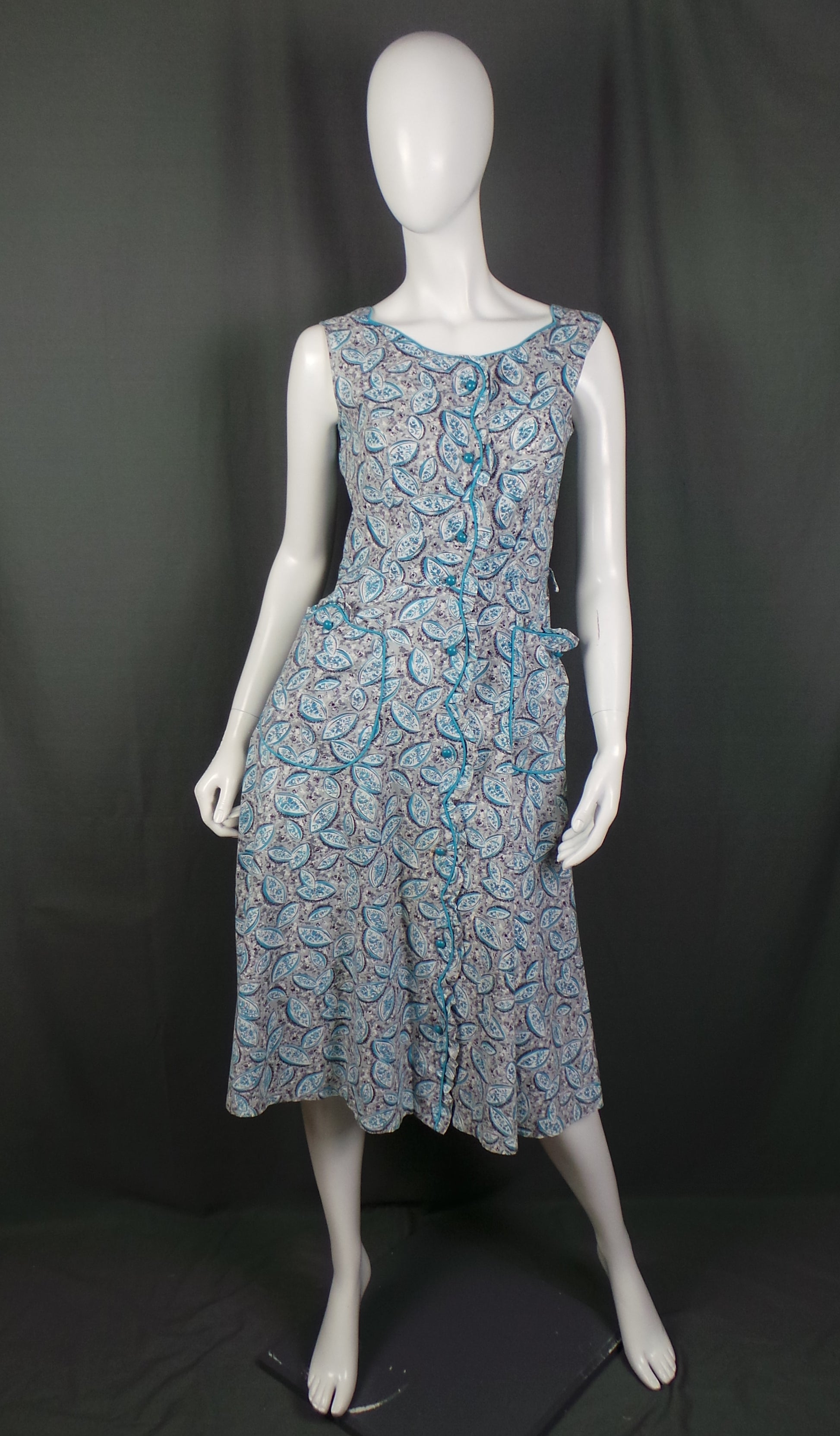 1940s Blue Grey Scalloped Sleeveless Vintage Dress | Joyce Lane
