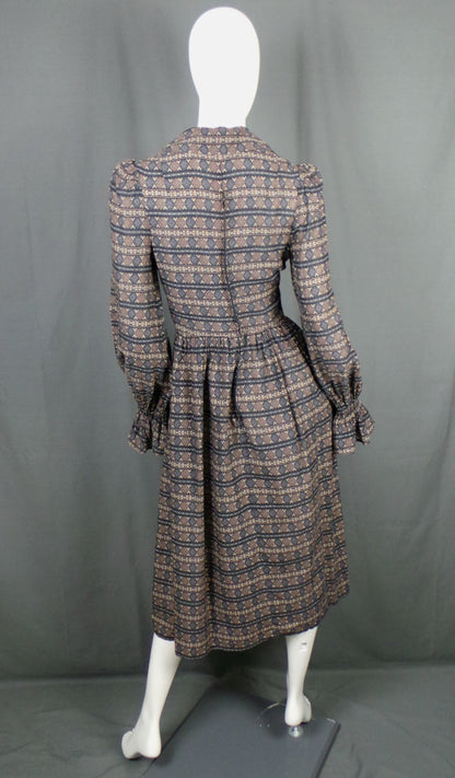 1970s Wide Collar Striped Midi Vintage Dress | Wallis