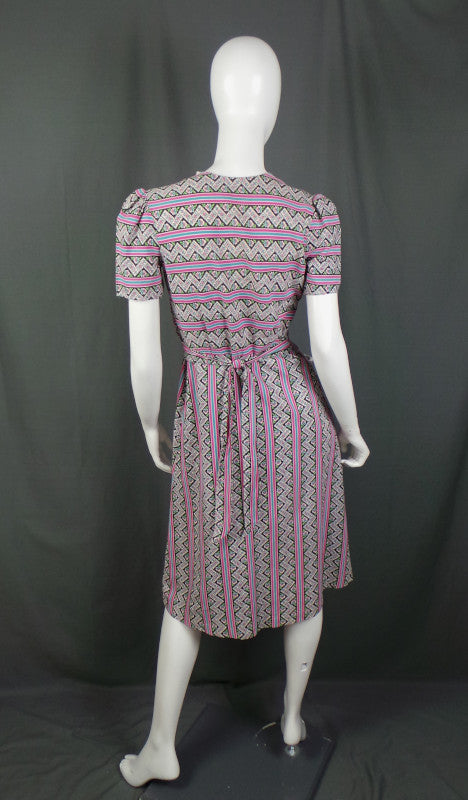 1930s Pink and Blue Pansies Floral Striped Cotton Dress, 36in Bust