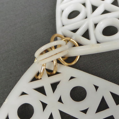 1960s White Gold Noughts Crosses Chain Belt | M