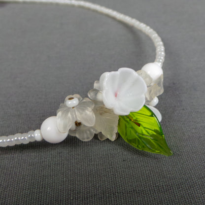 1960s White Glass Floral Vintage Jewellery Set | Daisy Chain of Cambridge