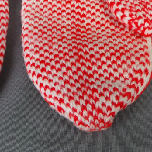1970s Red and White Handknitted Snowflake Mittens