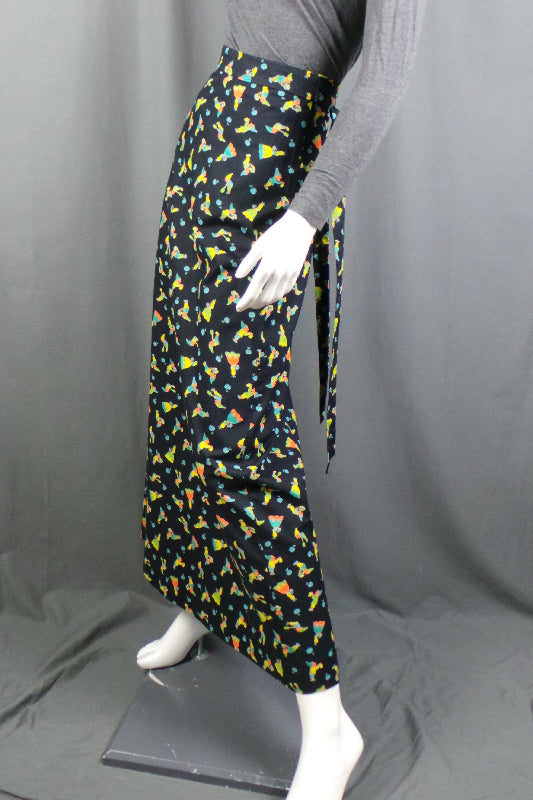 1960s Black Cotton Snow White Novelty Print Maxi Skirt, By Toody for Etam, 25in Waist