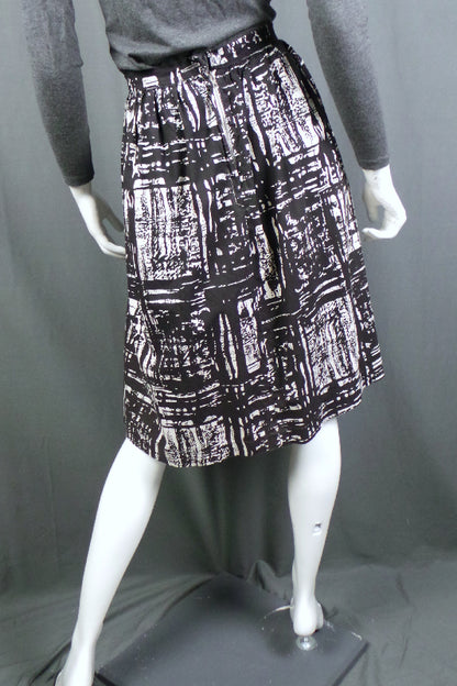 1950s Black and White Print Cotton Skirt, 28in Waist