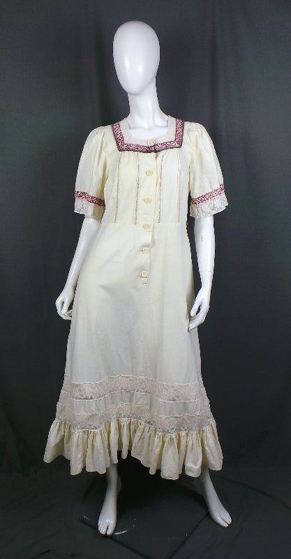 1970s Cream Cotton Lace Trim Vintage Prairie Dress | Jaci