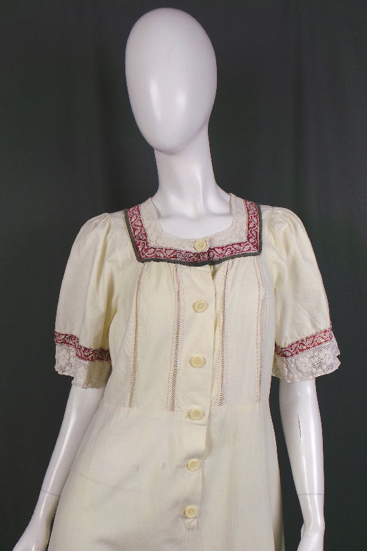 1970s Cream Cotton Lace Trim Prairie Dress | Jaci | XL
