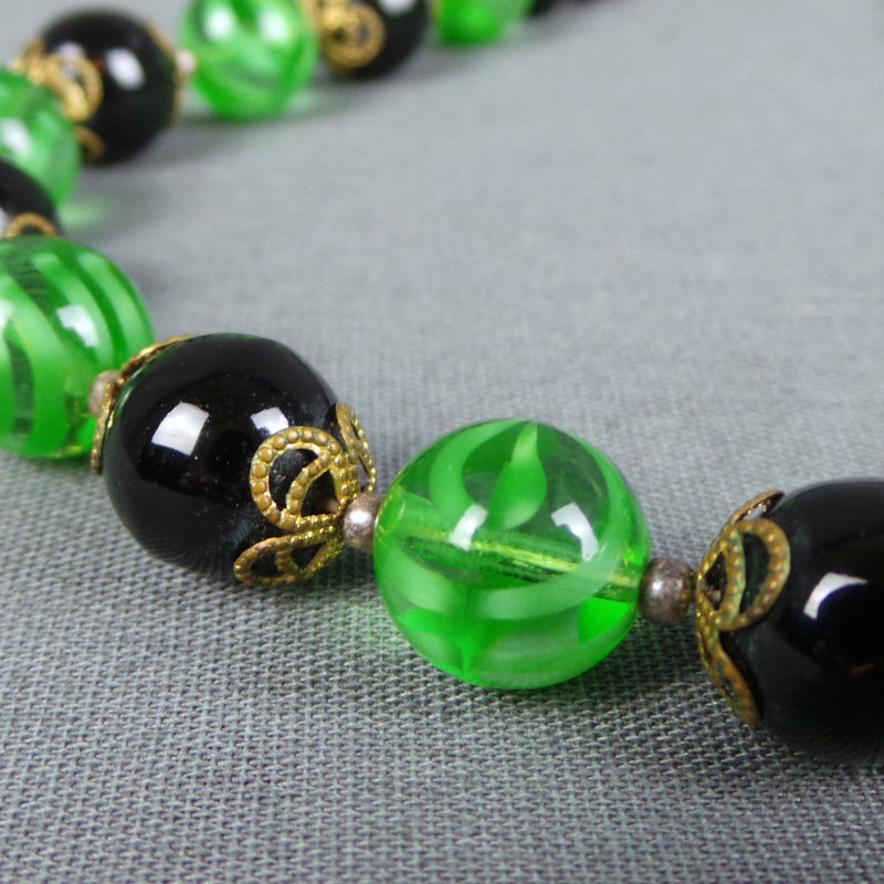 1950s Green and Black Glass Bead Necklace