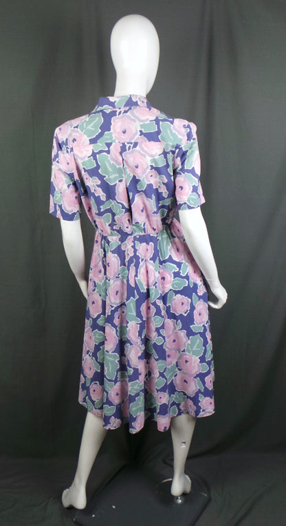 1950s Lilac and Pink Jumbo Floral Shirtwaister Dress, 51in Bust