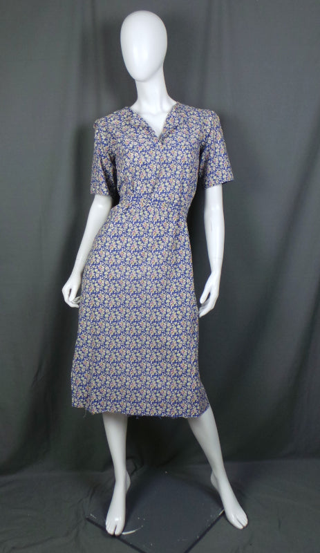 1970s Liberty Floral Print Short Sleeve Vintage Dress