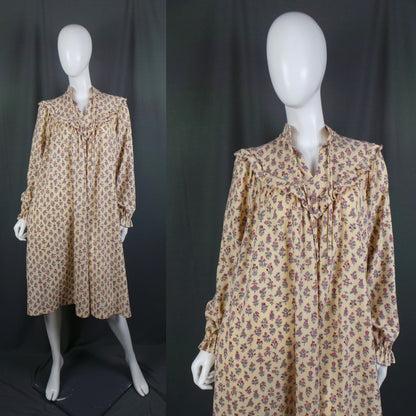 1970s Cream Floral Brushed Cotton Prairie Vintage Smock Dress