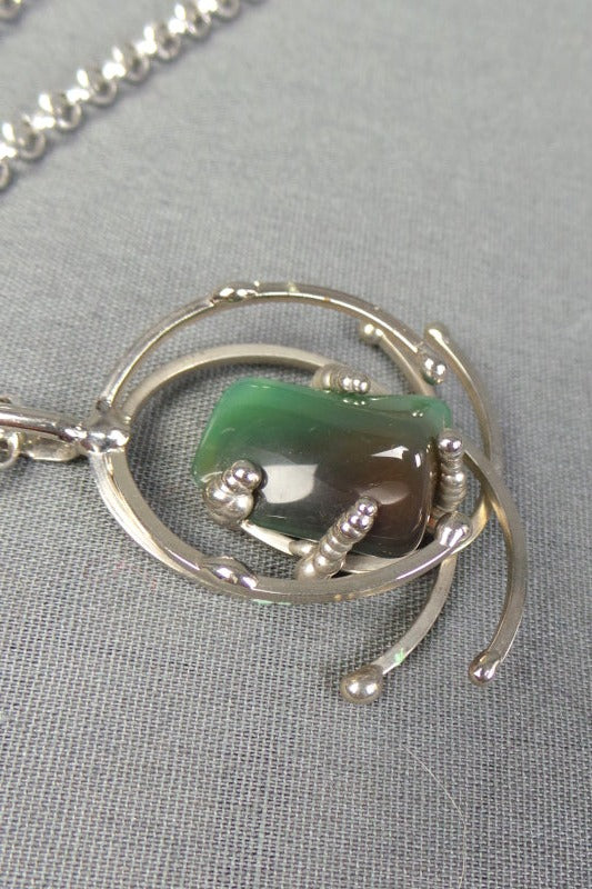 1970s Green Agate Tumble Stone Necklace