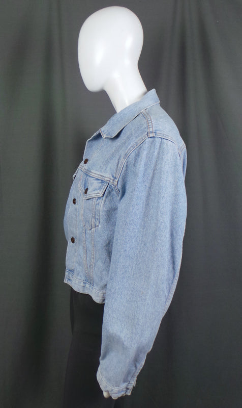 Light acid outlet wash denim jacket