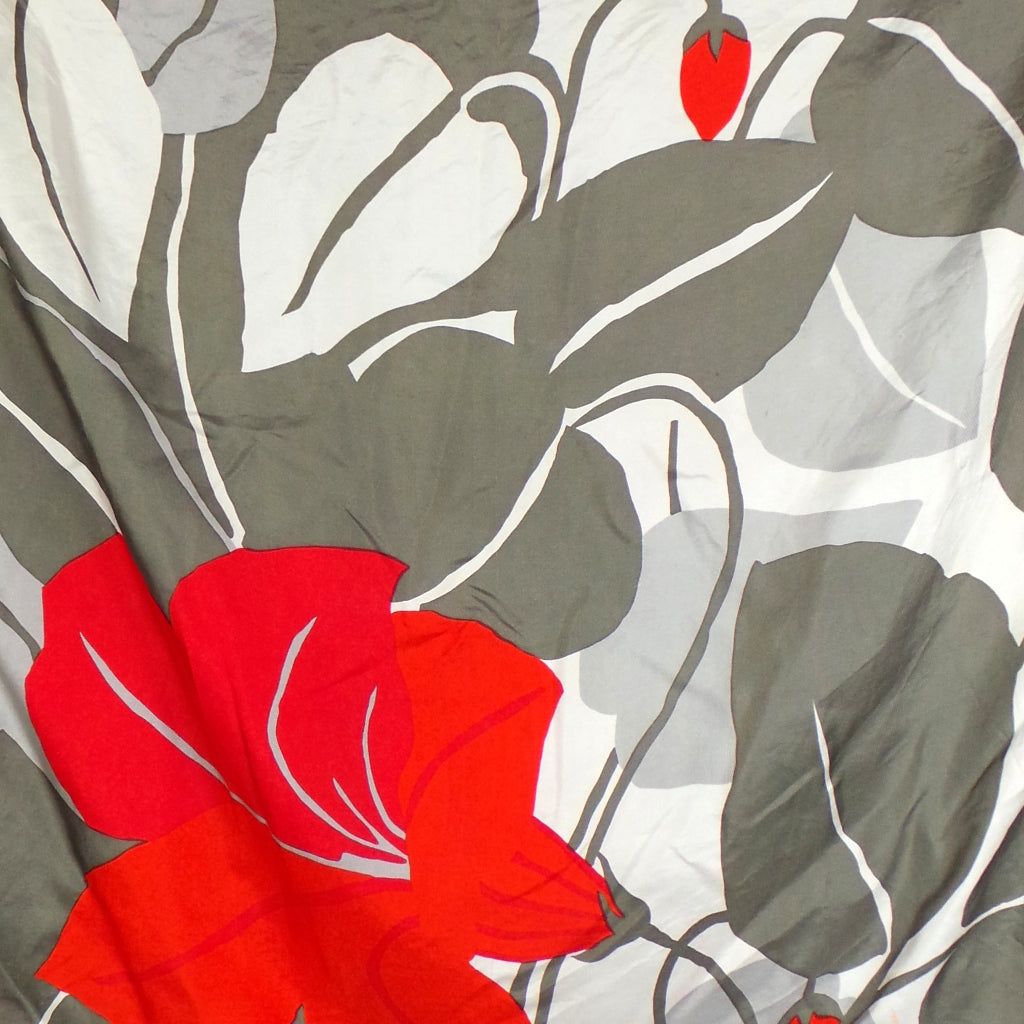 1970s Red, White and Grey Simple Silk Vintage Scarf | La Rou