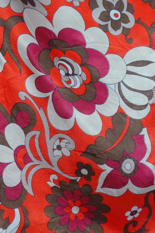 1960s Red and Brown Bold Blooms Scarf