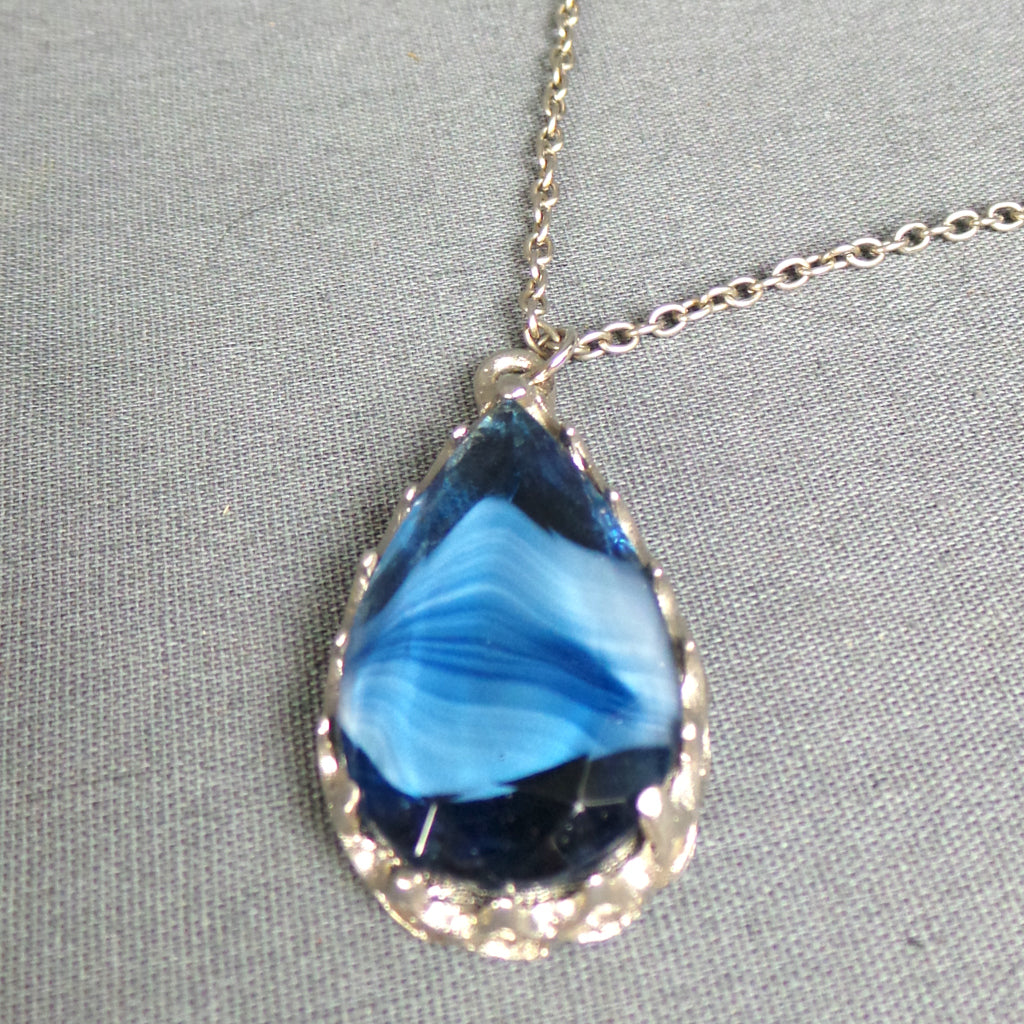 1960s Deep Blue Teardrop Gem Vintage Necklace