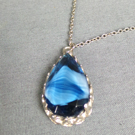 1960s Deep Blue Teardrop Gem Vintage Necklace