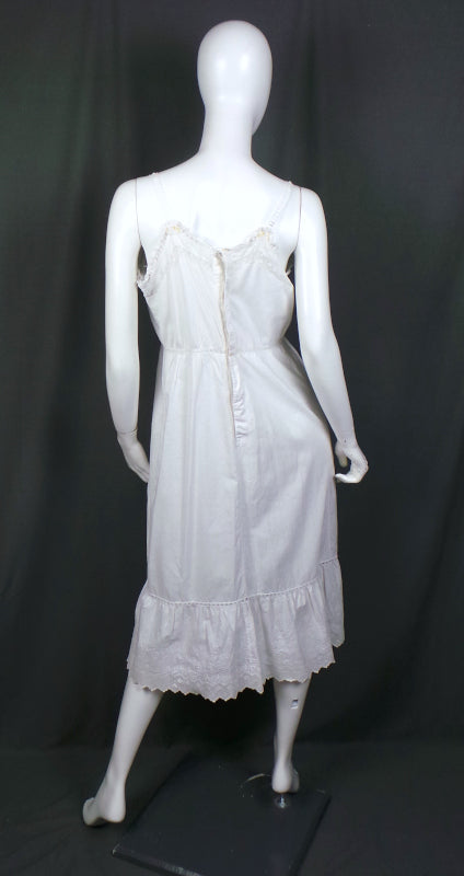 Antique White Cotton and Lace Vintage Nightie Dress